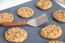 Load image into Gallery viewer, Fox Run Cookie Spatula, Stainless Steel with Wood Handle, 7"