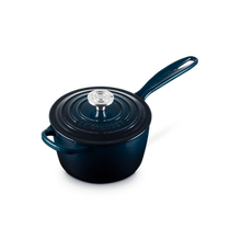 Load image into Gallery viewer, Le Creuset Signature Saucepan - 1.75 QT