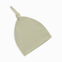 Load image into Gallery viewer, Classic Knotted Hat