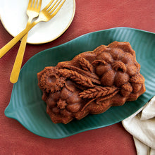 Load image into Gallery viewer, Nordic Ware  Bundt Pan - Pumpkin and Sunflower Loaf