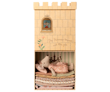 Load image into Gallery viewer, Princess and the Pea, Big Sister Mouse (NEW) - Maileg