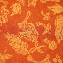Load image into Gallery viewer, April Cornell – Mushroom Jacquard Tablecloth - Gold Rust