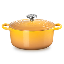 Load image into Gallery viewer, Le Creuset Signature Round Dutch Oven - 4.5 Qt