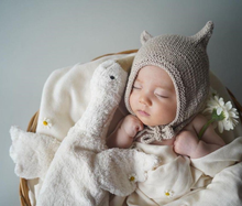 Load image into Gallery viewer, Senger Naturwelt Organic Cotton Goose Warming Pillow - Small