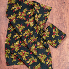 Load image into Gallery viewer, April Cornell - Winterberry Waffle Weave Tea Towel- Black