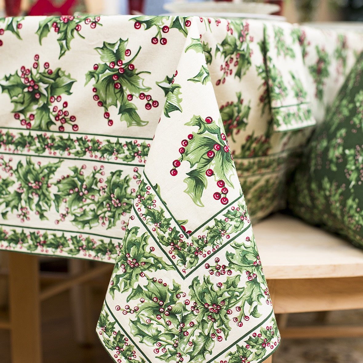 April Cornell - Holly Tablecloth Ecru – At Home Store Fairfield