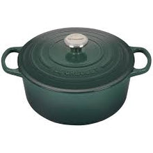 Load image into Gallery viewer, Le Creuset Round Dutch Oven - 7.25 QT
