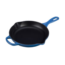Load image into Gallery viewer, Le Creuset Signature Skillet - 9"