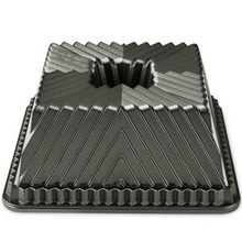 Load image into Gallery viewer, Nordic Ware Bundt Pan - Bundt Squared