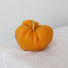 Load image into Gallery viewer, Golden Heirloom Tomato Beeswax Candle
