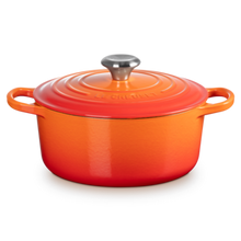 Load image into Gallery viewer, Le Creuset Signature Round Dutch Oven - 4.5 qt
