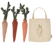 Load image into Gallery viewer, Carrots in Shopping Bag - Maileg

