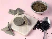 Load image into Gallery viewer, White Chocolate Black Sesame Butter Cup - Kesshō
