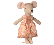 Load image into Gallery viewer, Princess and the Pea, Big Sister  Mouse (NEW) - Maileg
