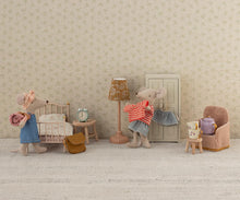 Load image into Gallery viewer, Sister Mouse, Big Sister - Maileg
