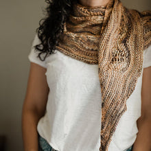 Load image into Gallery viewer, One Love Shawl Pattern Joji Locatelli
