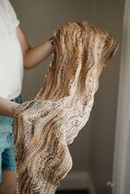 Load image into Gallery viewer, One Love Shawl Pattern Joji Locatelli
