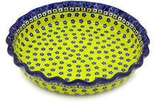 Load image into Gallery viewer, 10&quot; Fluted Pie Dish - Polish Pottery - Sunbusrt Daisies - Ceramika Artystyczna
