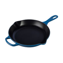 Load image into Gallery viewer, Le Creuset Signature Skillet - 10.25&quot;
