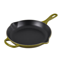 Load image into Gallery viewer, Le Creuset Signature Skillet - 10.25&quot;
