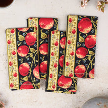 Load image into Gallery viewer, April Cornell - Apple Luncheon Napkins - Set of 4 - Black
