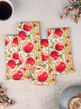 Load image into Gallery viewer, April Cornell - Apple Luncheon Napkins - Set of 4
