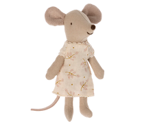 Load image into Gallery viewer, Nightgown for Little Sister Mouse - Maileg
