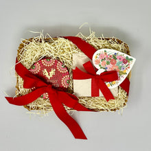 Load image into Gallery viewer, Valentine Truffle Tour
