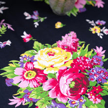 Load image into Gallery viewer, April Cornell – Avonlea Tablecloth - Black

