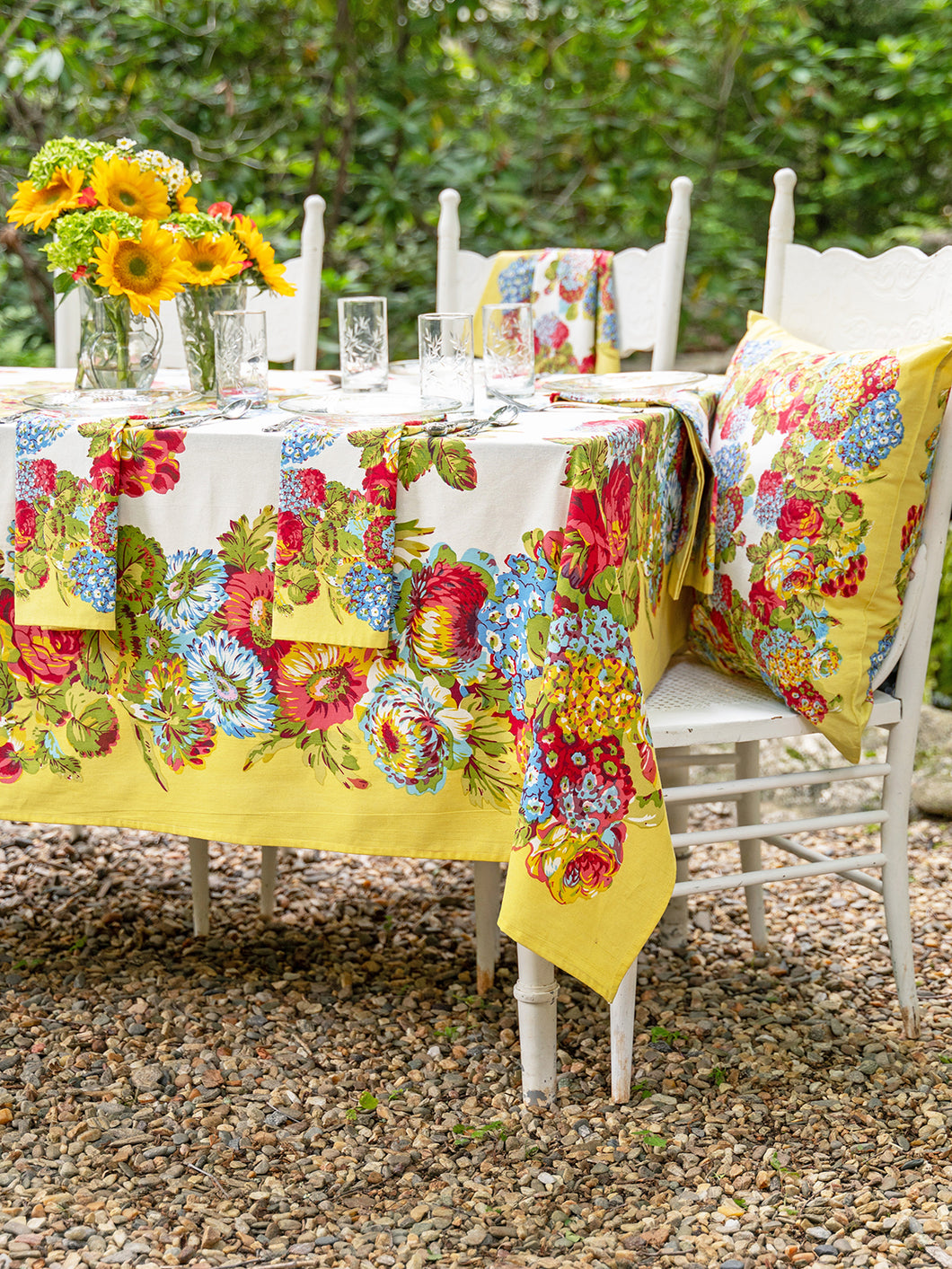 April Cornell – Spring Gathering Tablecloth