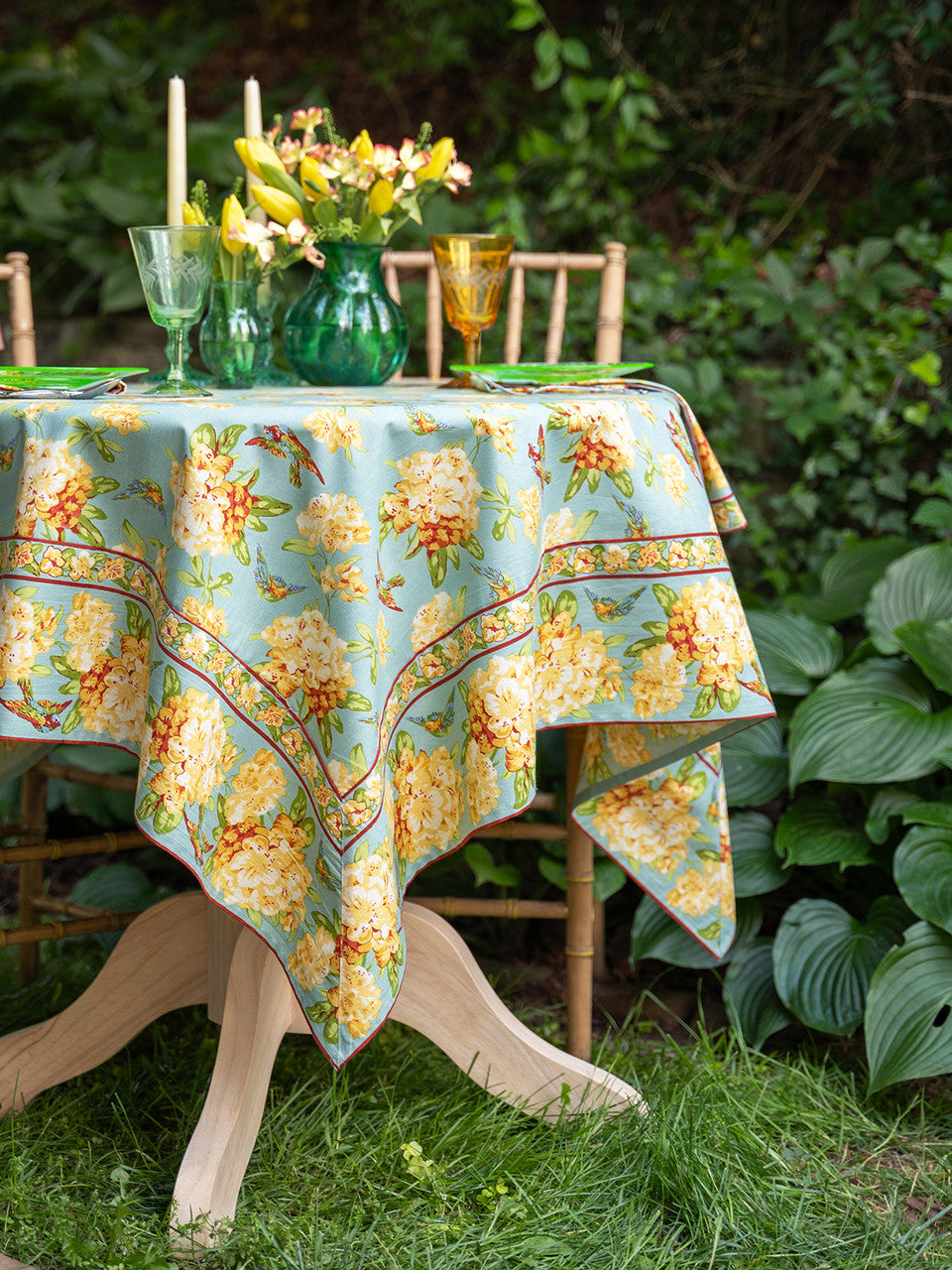 April Cornell – Valley of Flowers Tablecloth, Mist