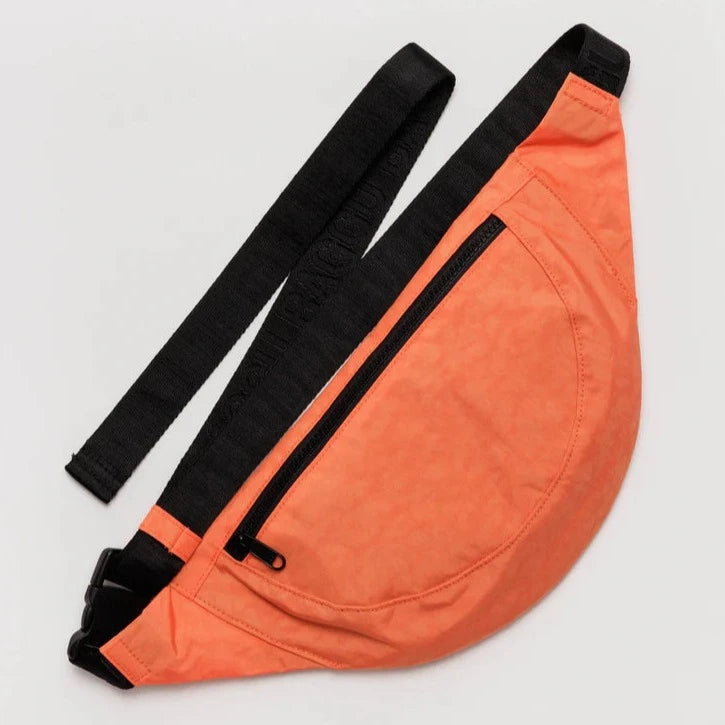 BAGGU Crescent Fanny Pack