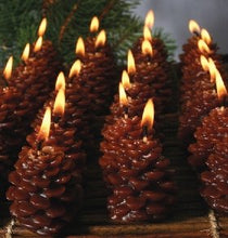 Load image into Gallery viewer, 100% Pure Beeswax Pinecone Candle - Chocolate - The Bee Man Candle Company
