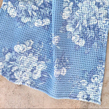 Load image into Gallery viewer, April Cornell -Blanche Washed Blue Waffle Weave Tea Towel
