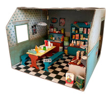 Load image into Gallery viewer, Sam &amp; Julia - Cardboard Room - DIY Kitchen
