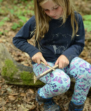 Load image into Gallery viewer, Forest Craft: A Child&#39;s GT Whittling in the Woodland
