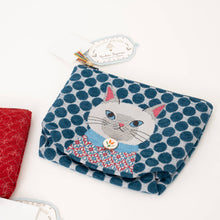 Load image into Gallery viewer, Kusuguru Japan "Honey Bean Princess" Jacquard Pouch
