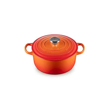 Load image into Gallery viewer, Le Creuset Signature Round Dutch Oven - 4.5 qt
