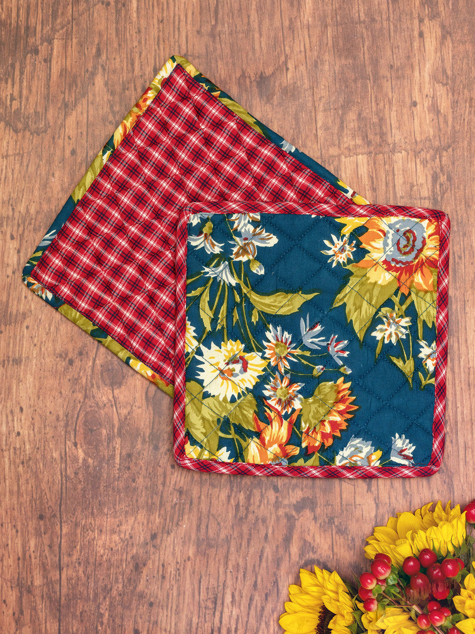 April Cornell - Happy Harvest Patchwork Potholder, Set of 2