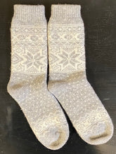 Load image into Gallery viewer, Wool Wear Traditional Scandinavian Socks

