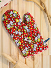 Load image into Gallery viewer, April Cornell - Primary Patchwork  Oven Mitt

