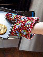 Load image into Gallery viewer, April Cornell - Primary Patchwork  Oven Mitt
