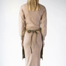 Load image into Gallery viewer, Martini Olive Linen Daily Apron - Large
