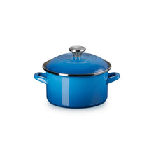 Load image into Gallery viewer, Le Creuset Traditional Petite Stockpot - 3.8qt
