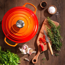 Load image into Gallery viewer, Le Creuset Signature Round Dutch Oven - 4.5 qt
