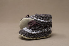 Load image into Gallery viewer, Padraig Slippers
