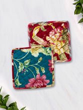 Load image into Gallery viewer, April Cornell - Cranberry Cocktail Patchwork Potholder, Set of 2
