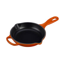 Load image into Gallery viewer, Le Creuset Signature Skillet - 6.33&quot;
