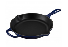 Load image into Gallery viewer, Le Creuset Signature Skillet - 10.25&quot;
